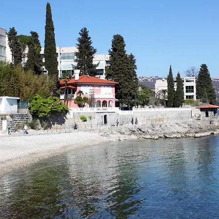 Apartment Lovely Studio By The Sea In Volosko