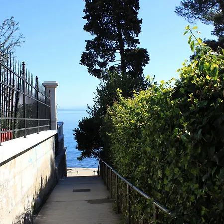 아파트 Lovely By The Sea In Volosko 오파티아
